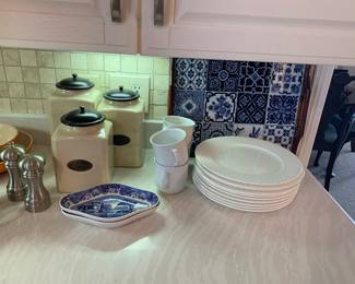 white dinnerware is Pillivuyt