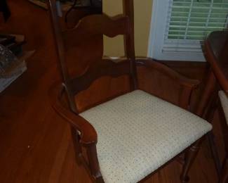 BROYHILL ARM CHAIR