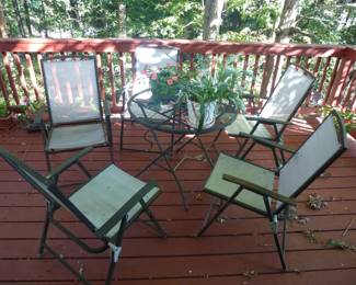 OUTDOOR FOLDING CHAIRS