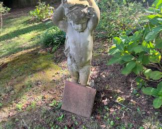 Concrete statuary