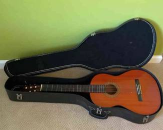 Yamaha Guitar 