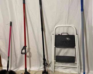 Basic Cleaning Tools Stepladder