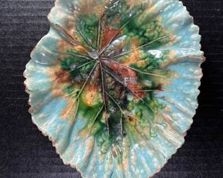 Antique Etruscan Majolica Begonia Leaf Dish