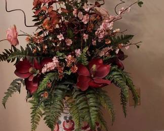 Gorgeous Floral Arrangement in a Beautiful Vase