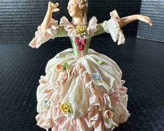 MV Mueller Lady of the Court Figurine