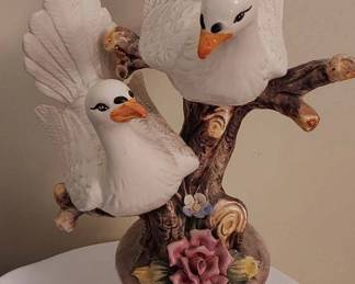 Vintage 18in Tall Italian Capodimonte Doves