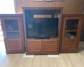 Wooden Entertainment Center, 3 Pieces (tv not included)
