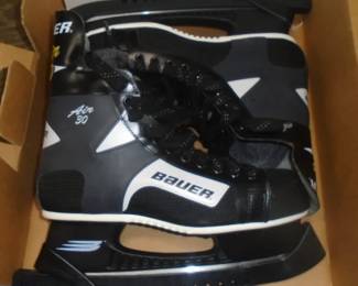 BAUER HOCKEY SKATES