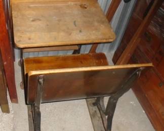 SCHOOL DESK