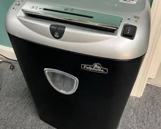 103 Fellowes Shreddermin