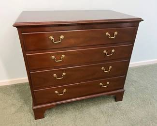 103 Kittinger Williamsburg 4Drawer Dressermin