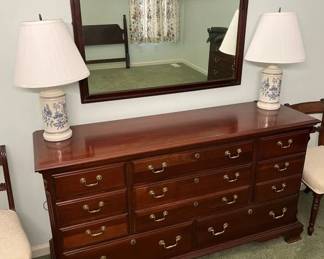 103 Kittinger Williamsburg 11Drawer Lowboymin