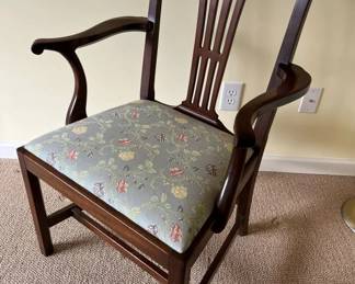 103 Kittinger Williamsburg Dining Armchair Frontmin