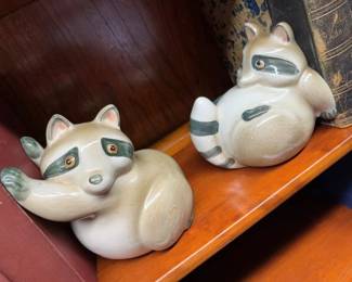 103 Vintage Fitz Floyd Raccoon Bookendsmin