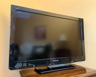 103 Panasonic 20Inch LCD TVmin