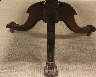 CLOSE UP BOTTOM VIEW OF AMERICAN FEDERAL FLAME MAHOGANY DROP BREAKFAST/CARD TABLE WITH ORIGINAL HARDWARE AND CARVED HARRY PAW FEET & LEGS PHILADELPHIA CIRCA 1810-1825 EXCELLENT CONDITION
