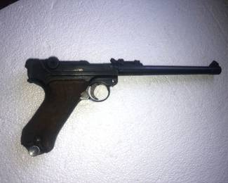 GERMAN LUGAR 7 & 7/8" BARREL 4 DIGIT SERIAL NUMBER 1602 - WORLD WAR 11 - MUST HAVE GUN PERMIT REMOVED FROM GALLERY EACH NIGHT