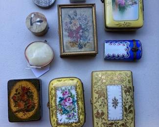 Small boxes ranging from French ceramic to pewter, alabaster and natural