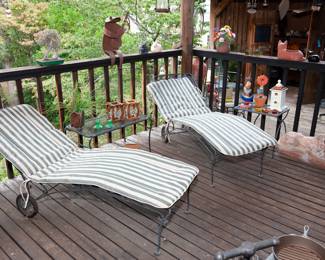 Rose pattern chaise lounge