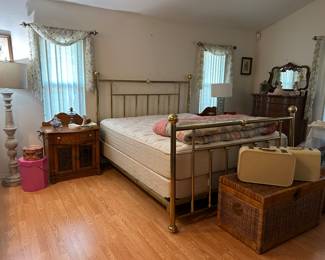 Ultra plush king mattress and box springs. Clean and in great condition.