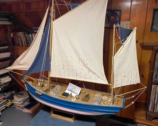 Large model ship