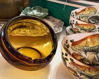 Vintage globe ashtray - amber (1), green (1)