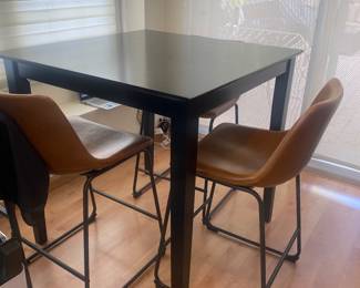 BISTRO TABLE WITH 4 LEATHER COUNTER HEIGHT STOOLS