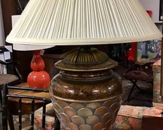 Bronze ginger jar table lamp. Mid Century, Palm Beach Chinoiserie Chic. 
