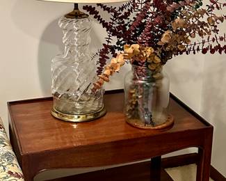 Mahogany 2 Tier End Table/Lamp Table