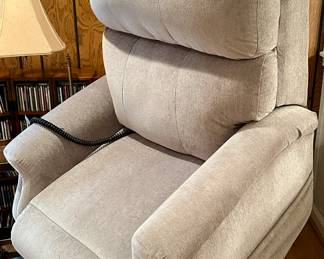 Like NEW Lift and Recliner Chair from Oswald's in Naperville, manufactured by Pride Lift Chairs, Made in the USA