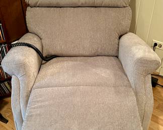 Like NEW Lift and Recliner Chair from Oswald's in Naperville, manufactured by Pride Lift Chairs, Made in the USA