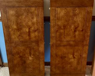 These are 2 Leaves for the Henredon Dining Table.