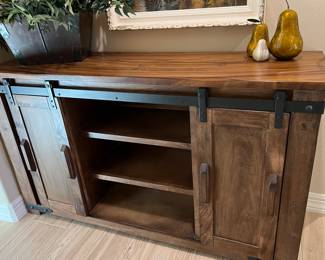 Farmhouse 60" Server w Barn Doors
