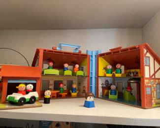 Fisher Price Little People Family Playhouse with Original Pieces
