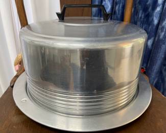 Super Cool Regal Ware Cake Carrier