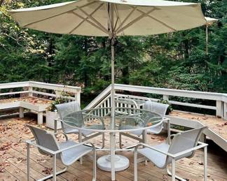 Brown Jordan Patio Table, Umbrella & 4 Armchairs