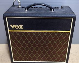 Vox Amp, Model #V9168R, Serial #043834