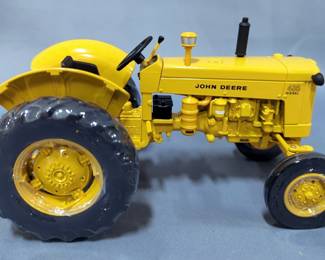 John Deere 1/16 Scale Die Cast Two-Cylinder Club