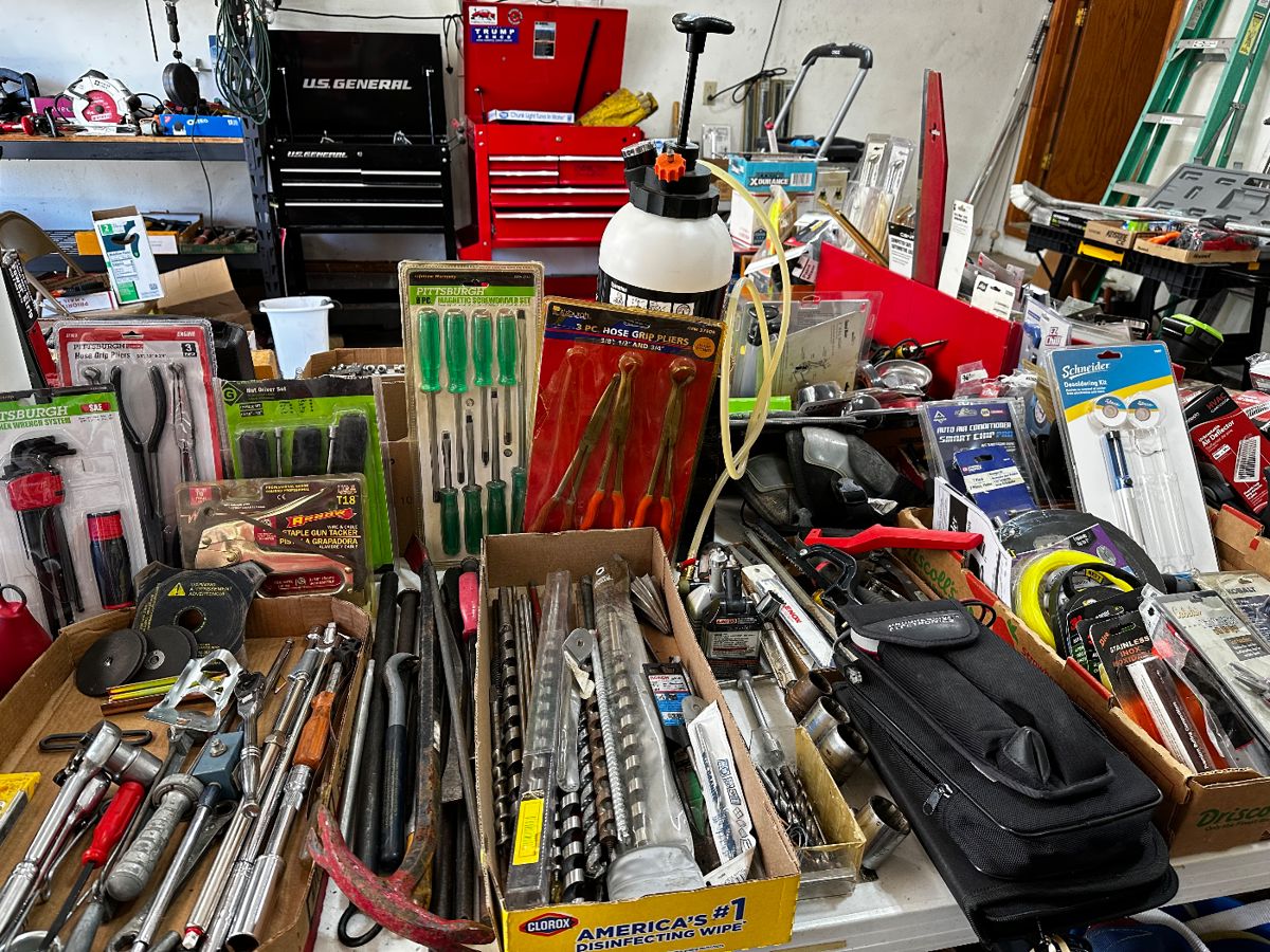 TOOLS AND HOBBIES ESTATE SALE in b City, MO starts on 10/20/2023