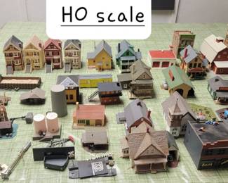 HO scale buildings