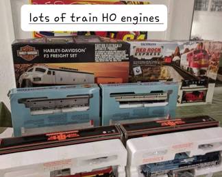 HO train engines