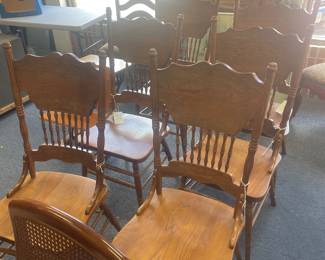6 oak pressed
Back dining chairs 