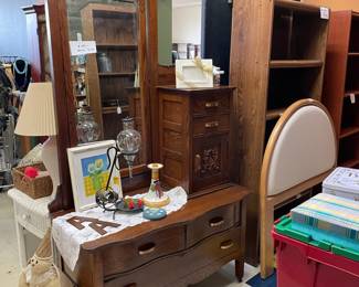 antique princess dresser
