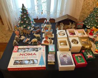 VINTAGE HOLIDAYS COLLECTIBLES 