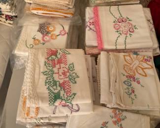 HAND STICHED LINNENS 