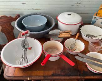 WOW VINTAGE COOKWARE