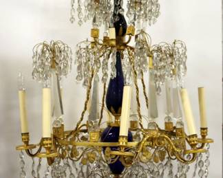 MAGNIFICENT CHANDELIER