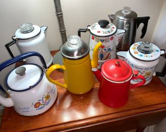 COLORFUL TEA POTS AND COFFEE POTS