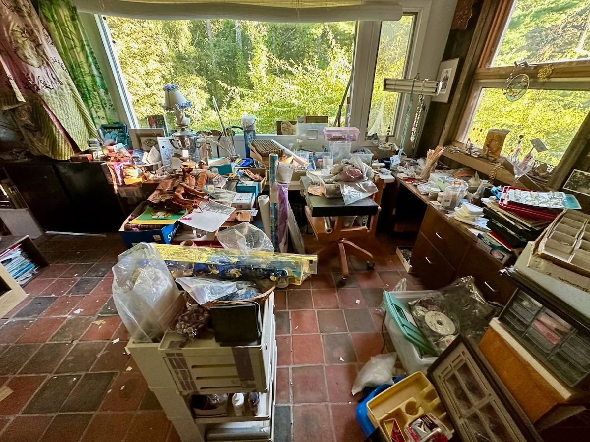 Redding, CT OnLine Auction and Estate... starts on 10/21/2023