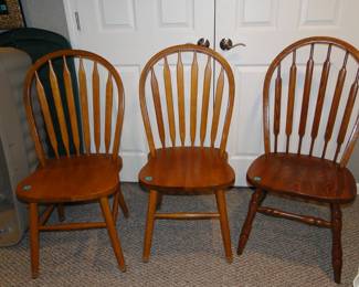 Three chairs we are, solid wood we be